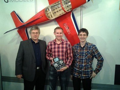 Daniel Golla mit DS-16 Prototyp